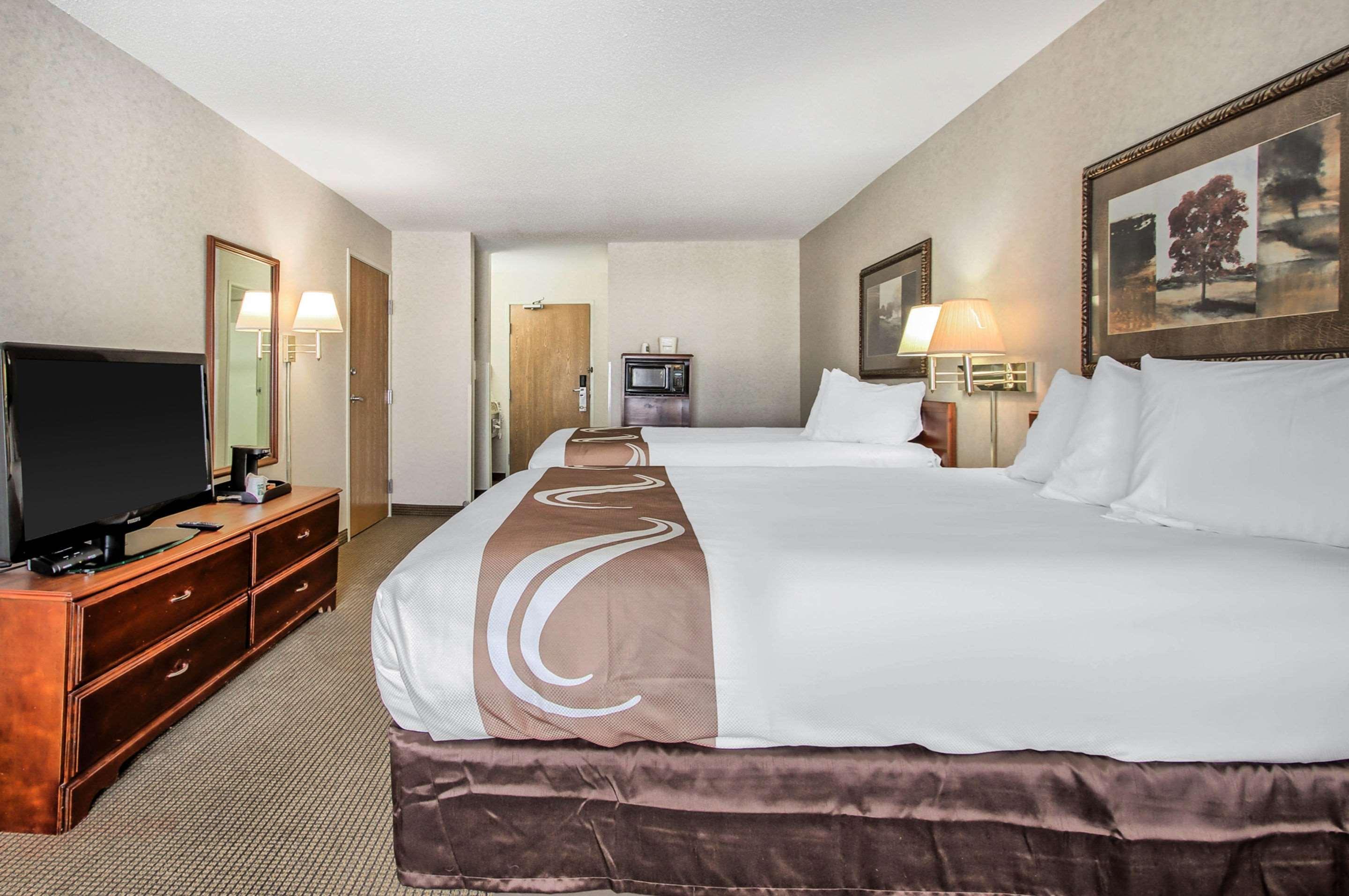 Comfort Inn & Suites Emporia Esterno foto