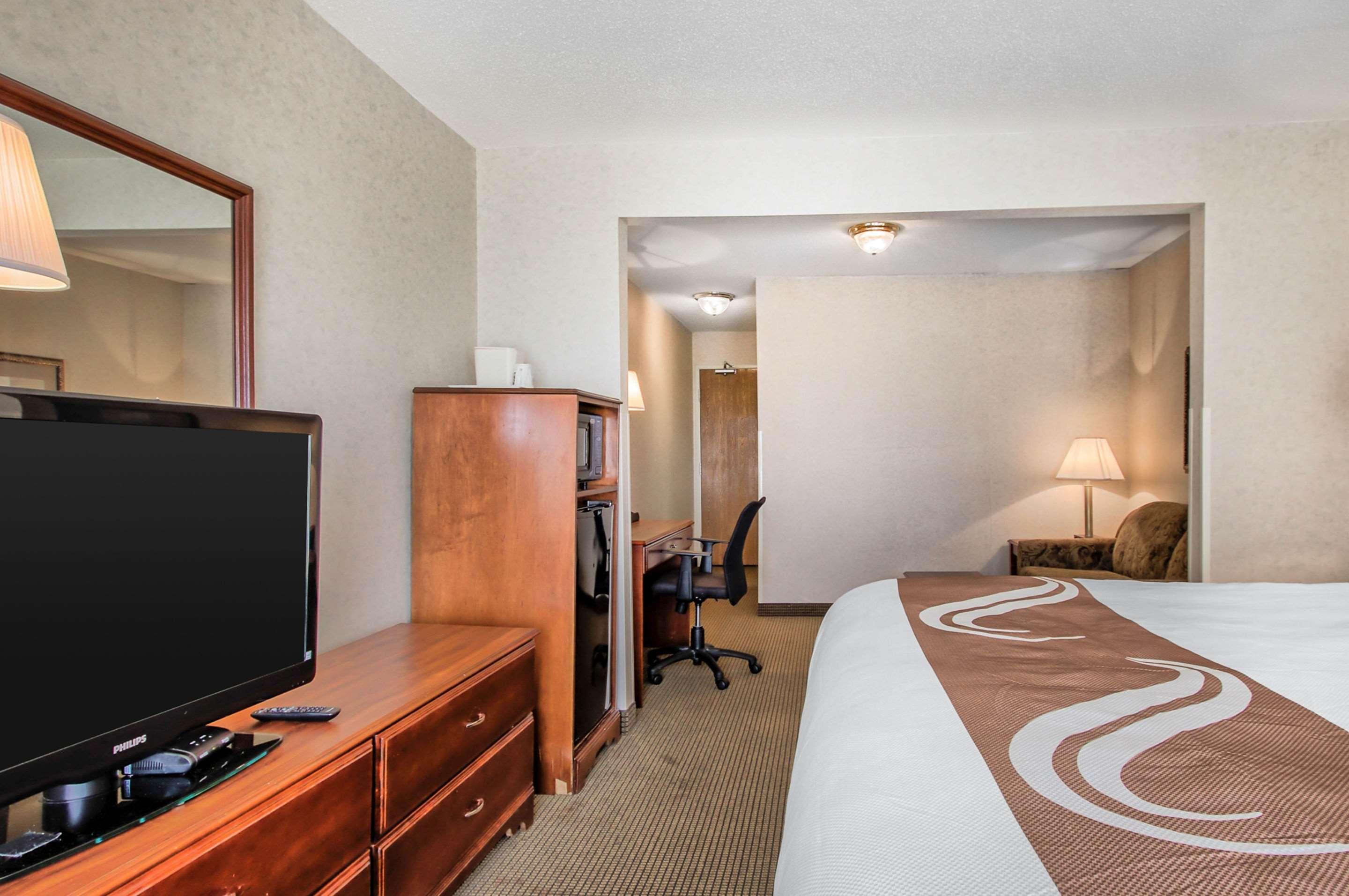 Comfort Inn & Suites Emporia Esterno foto