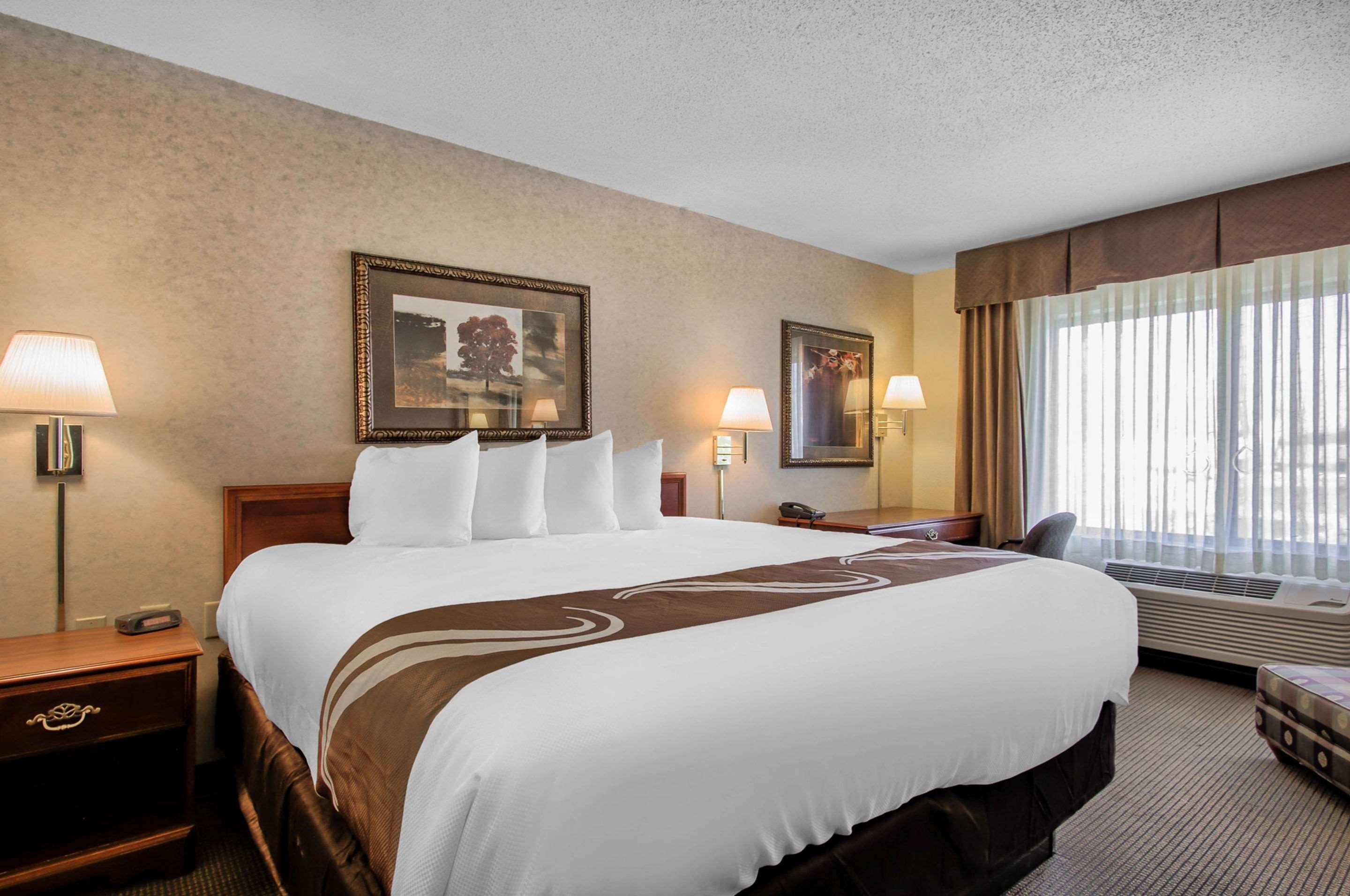Comfort Inn & Suites Emporia Esterno foto