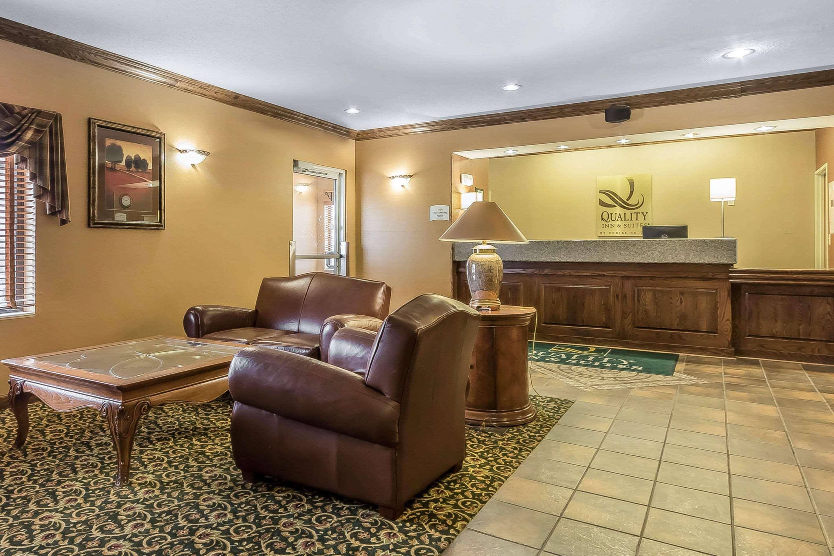 Comfort Inn & Suites Emporia Esterno foto