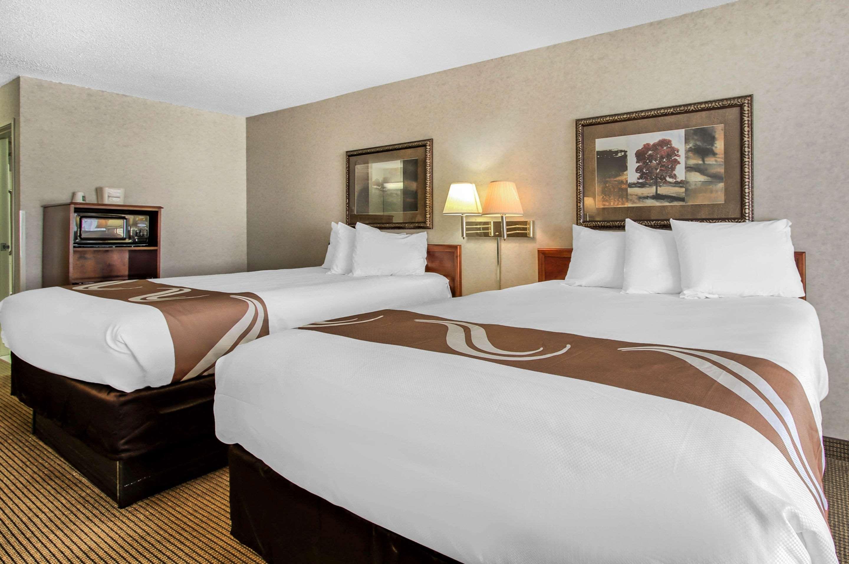 Comfort Inn & Suites Emporia Esterno foto