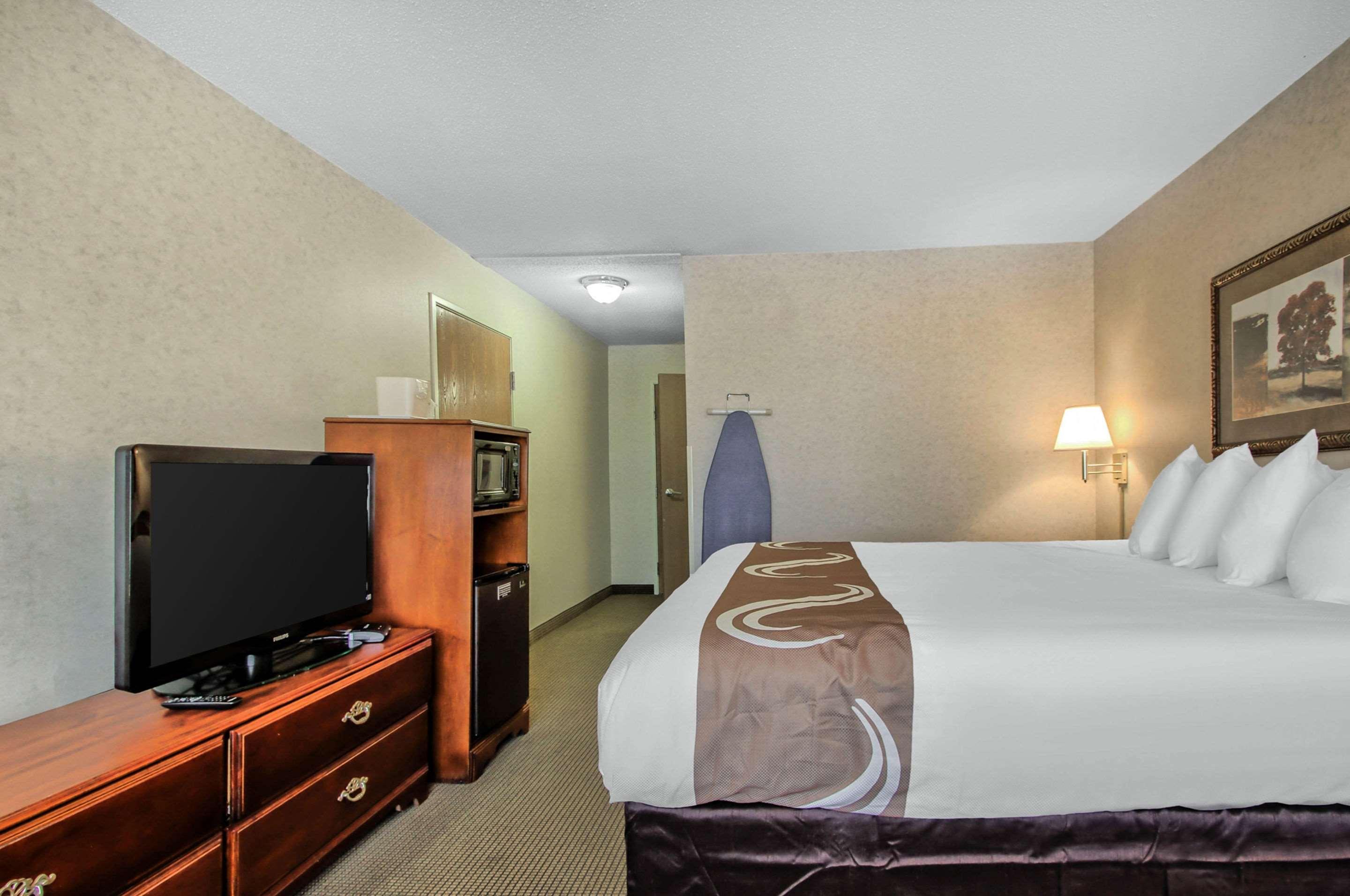 Comfort Inn & Suites Emporia Esterno foto