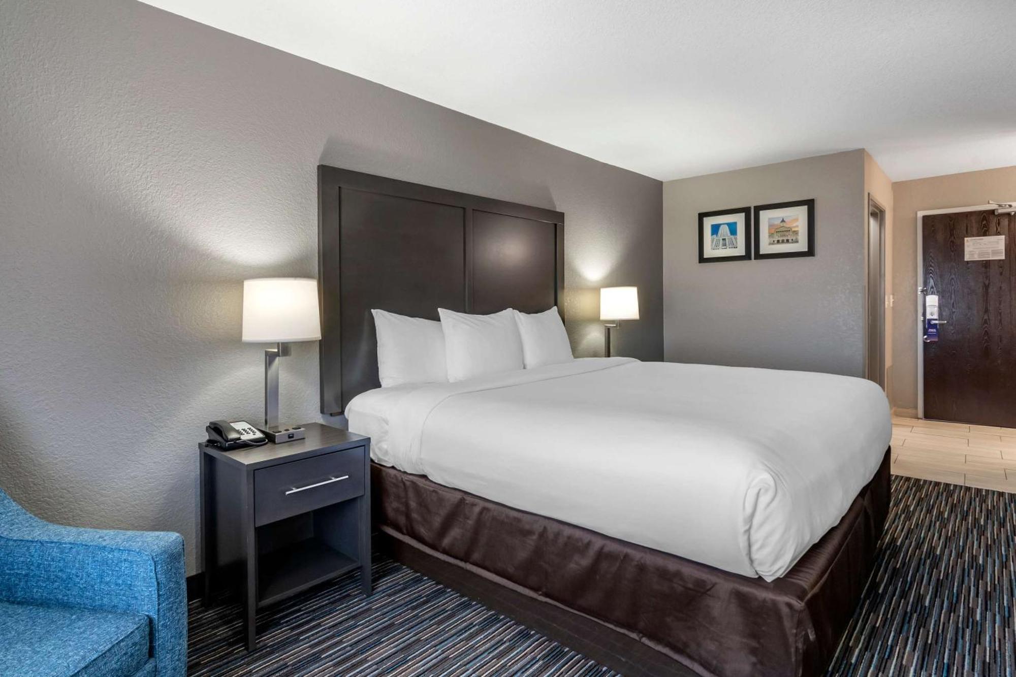 Comfort Inn & Suites Emporia Esterno foto