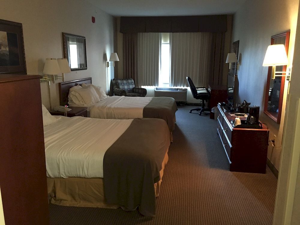 Comfort Inn & Suites Emporia Esterno foto